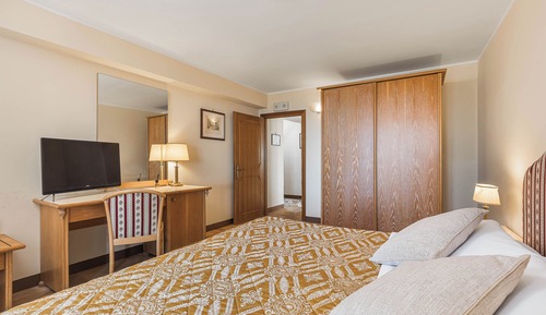 Habitación clásica con 1 cama doble o 2 individuales, 1 habitación