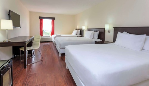 Habitación triple estándar (Extra Bed 6 adults)