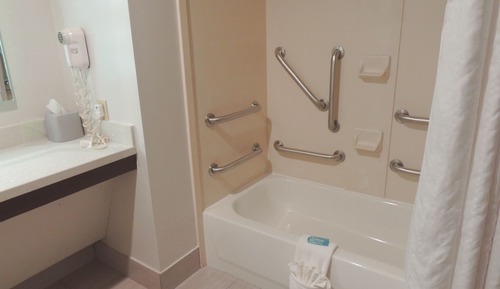 Habitación estándar, 1 cama de matrimonio grande (Mobility, Accessible Tub)