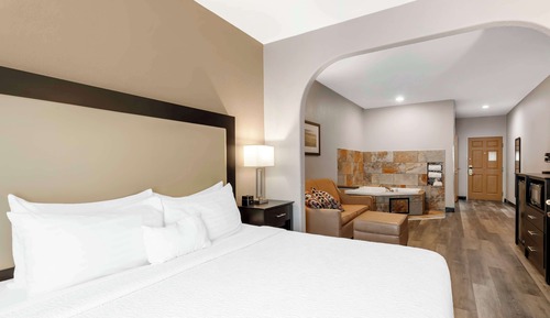 Suite, 1 cama de matrimonio grande con sofá cama, bañera (with Sofabed)