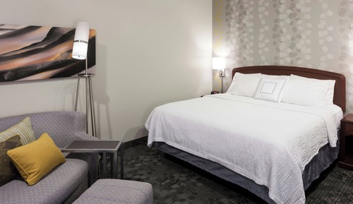 Habitación, 1 cama de matrimonio grande con sofá cama, balcón