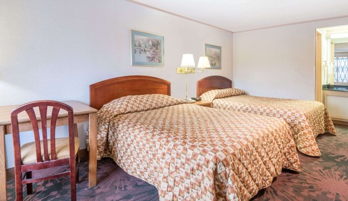 Room, 2 Queen Beds, Smoking