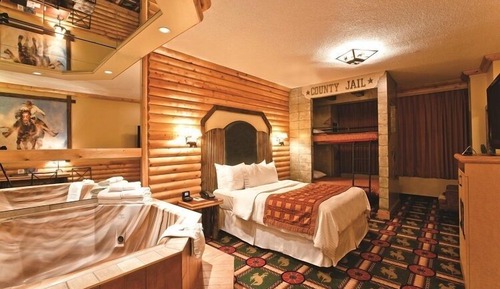 Habitación, varias camas