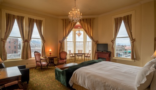 Jacuzzi Suite