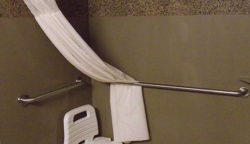 Habitación estándar, 1 cama de matrimonio grande, frigorífico y microondas (Walk-in Shower)