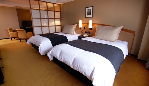 Suite junior, 2 camas individuales, fumadores (Semi-Suite, Club Lounge Access)