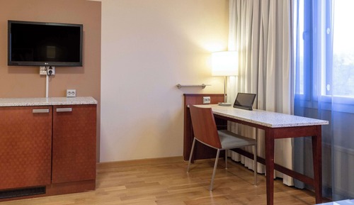 Habitación superior, 1 cama de matrimonio grande con sofá cama