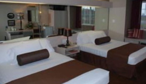 Habitación doble, 2 camas de matrimonio, frigorífico y microondas