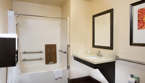 Suite, 1 habitación, accesible para personas con discapacidad (1 Queen, Comm, Tub)