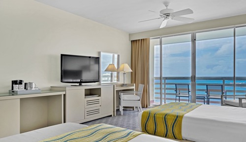Habitación superior, 2 camas de matrimonio, vistas al mar