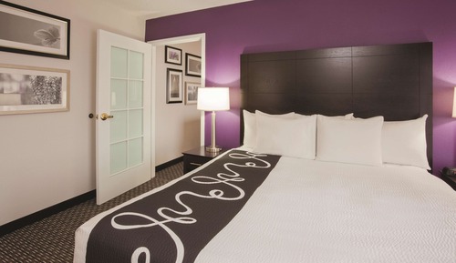 Suite Deluxe, 1 cama de matrimonio grande, no fumadores (Mobility/Hearing Impaired Accessible)