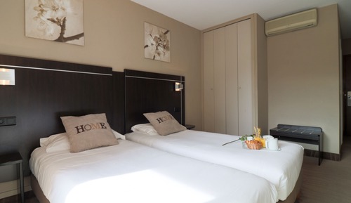 Habitación superior con 2 camas individuales