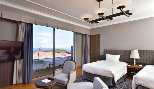 Habitación triple de lujo, no fumadores, vistas al mar (Main Building)