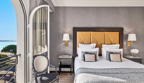 Chambre Deluxe, vue "partielle" mer