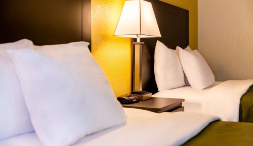 2 Double Beds, Nonsmoking, Upgrade