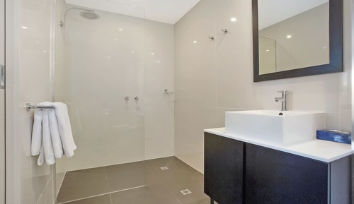 Habitación, 1 cama de matrimonio grande, bañera de hidromasaje