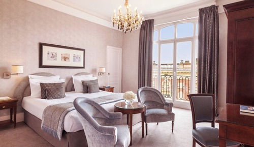Habitación Deluxe, 1 cama de matrimonio grande, vistas a la ciudad