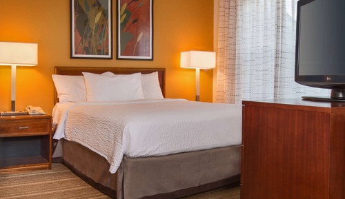 Habitación, 1 cama de matrimonio con sofá cama, accesible para personas con discapacidad (Hearing)