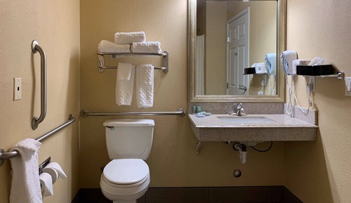 Habitación, 1 cama de matrimonio grande, accesible para personas con discapacidad (Accessible Tub)