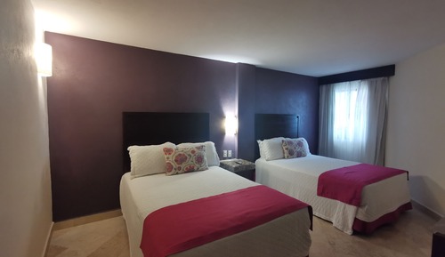 2 Bedroom Luxury Suite 