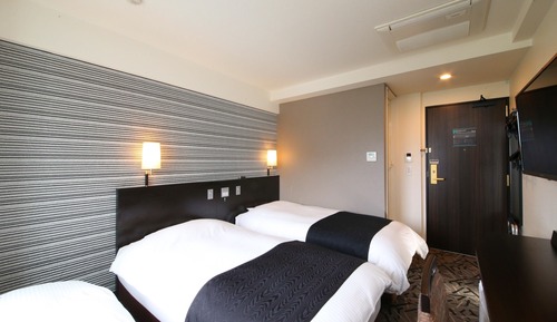 Habitación triple, no fumadores (West Wing, see hotel policy for child)