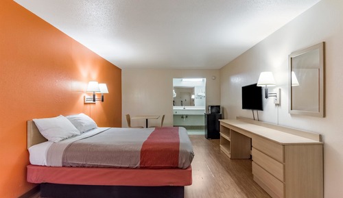 Habitación estándar, 1 cama de matrimonio, accesible para personas con discapacidad, fumadores