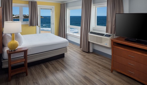 Ashworth Ocean Front, 1 King Bed, Balcony