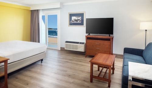 Ocean Front, 1 King Bed, Balcony