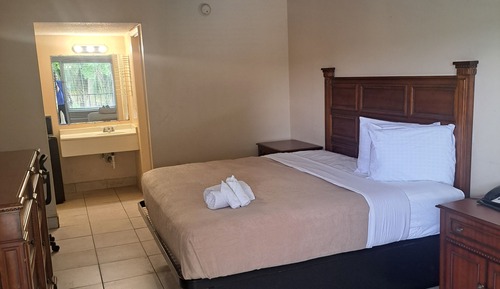 Habitación Deluxe, 1 cama de matrimonio grande, vistas a la piscina