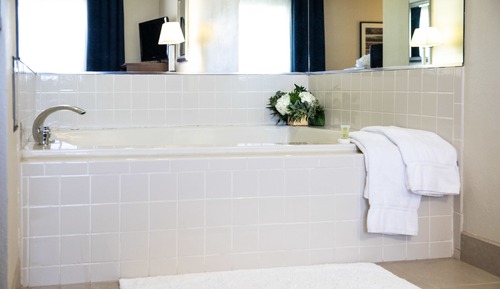 Suite, 1 cama de matrimonio grande, bañera de hidromasaje