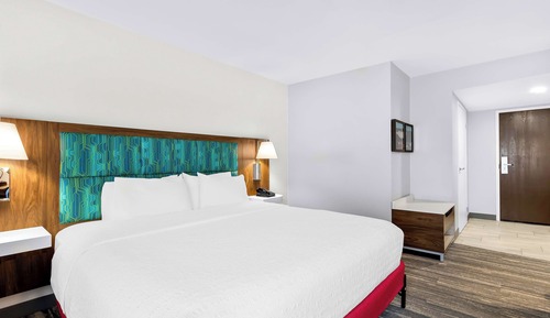 Habitación, 1 cama de matrimonio grande, accesible para personas con discapacidad, bañera