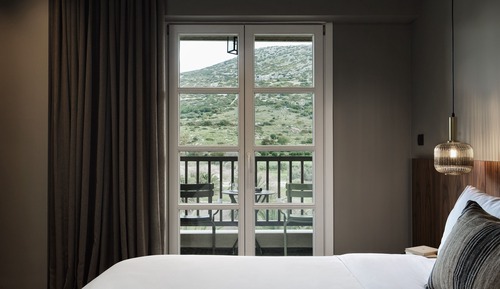 Deluxe Suite with Garden View
