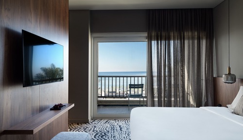 Deluxe Suite with Sea View