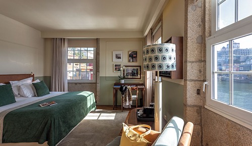 Double or Twin Room, Plaza View