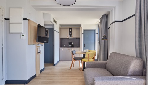 Estudio superior, terraza (2 People)