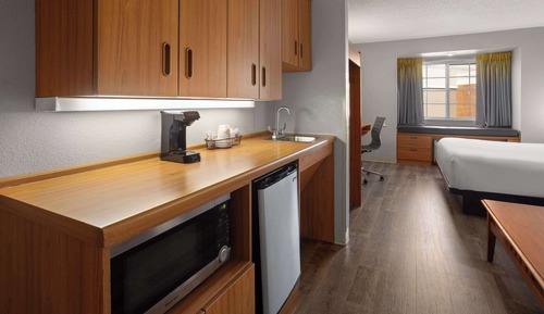 Suite estudio, 1 cama de matrimonio grande con sofá cama, no fumadores (Mobility)