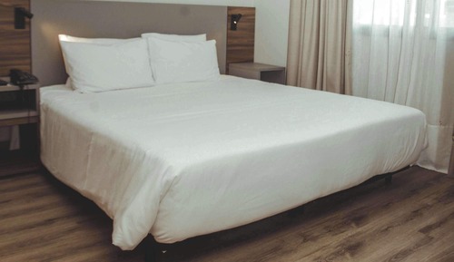 Apartamento ejecutivo, 1 cama de matrimonio grande, accesible para personas con discapacidad, balcón