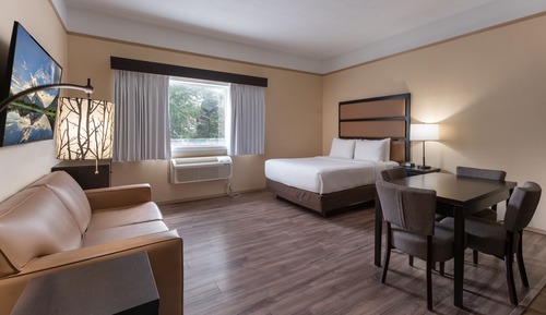 Estudio, 1 cama de matrimonio, cocina básica