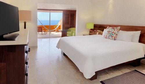Deluxe Grand King Bed