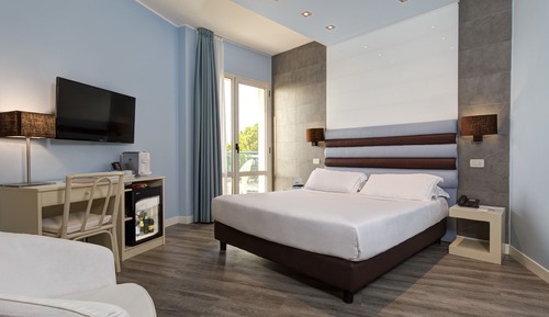 Habitación Deluxe doble, vistas parciales al mar