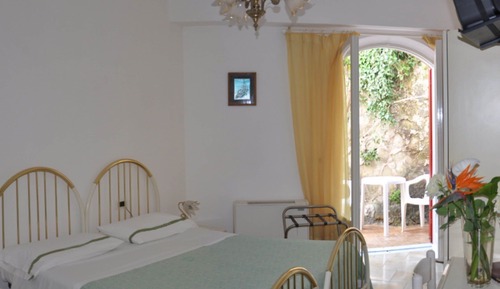 Habitación económica con 1 cama doble o 2 individuales