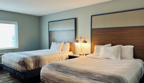 Habitación básica, 2 camas de matrimonio, no fumadores