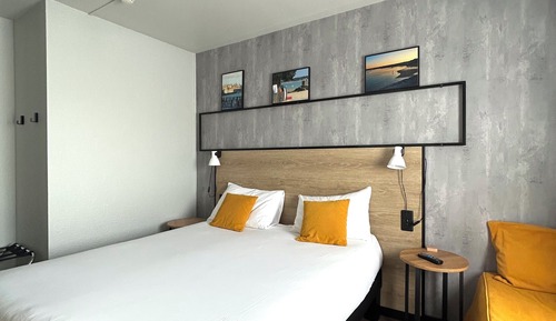 Habitación doble, varias camas