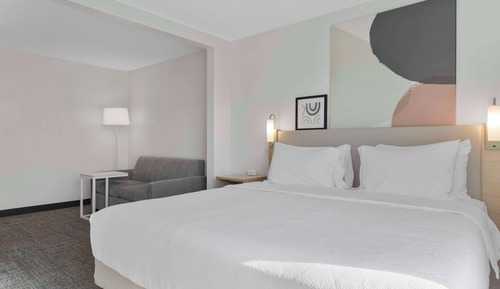 Habitación, 1 cama de matrimonio grande, bañera (Mobility, Hearing)