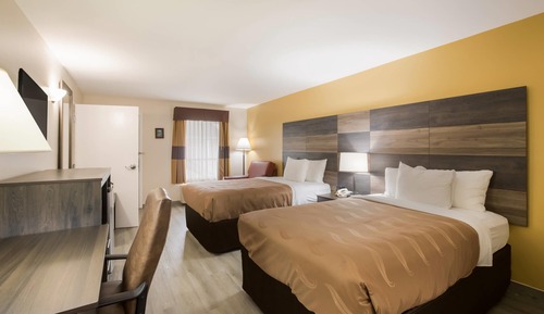 Habitación estándar, 2 camas dobles, fumadores