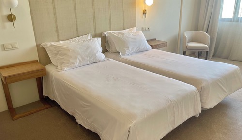 Twin Casual (Parte Trasera del Hotel)