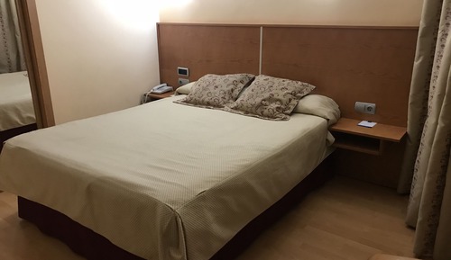 Habitación triple (2 Adults + 1 Child)