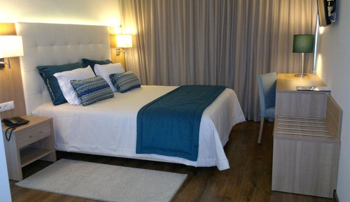 Habitación con 1 cama doble o 2 individuales