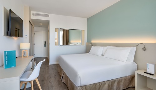Habitación Deluxe doble, terraza, vistas parciales al mar
