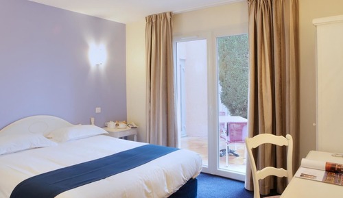 Habitación superior, 1 cama de matrimonio, terraza, vistas al jardín
